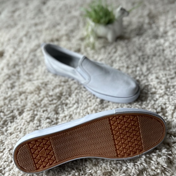 A New Day slip on Vans like white easygoing casual street sneaker womens… - Picture 4 of 4